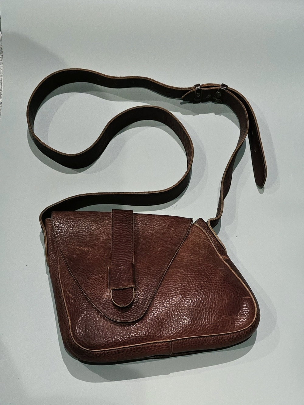 Men's Brown Leather Messenger Crossbody Bag - Classic Everyday Carry